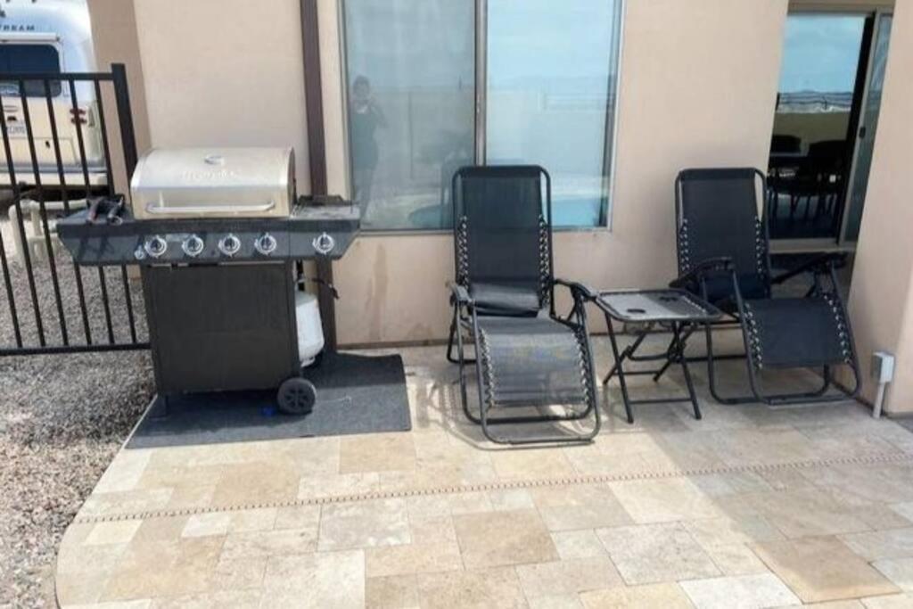 Havasu Retreat! Pool, Spa, Gym & View Lake Havasu City Luaran gambar