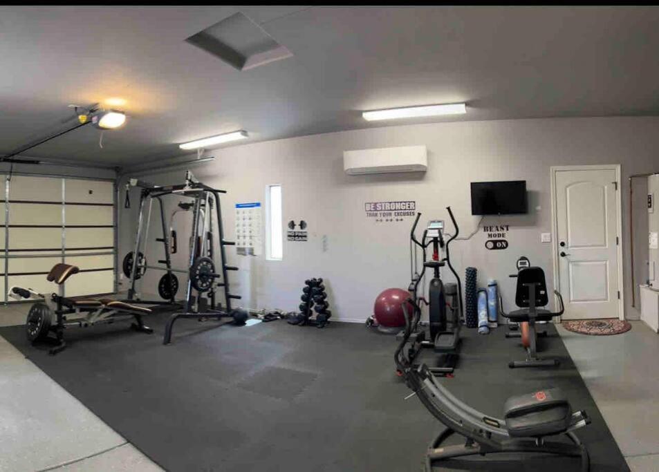 Havasu Retreat! Pool, Spa, Gym & View Lake Havasu City Luaran gambar